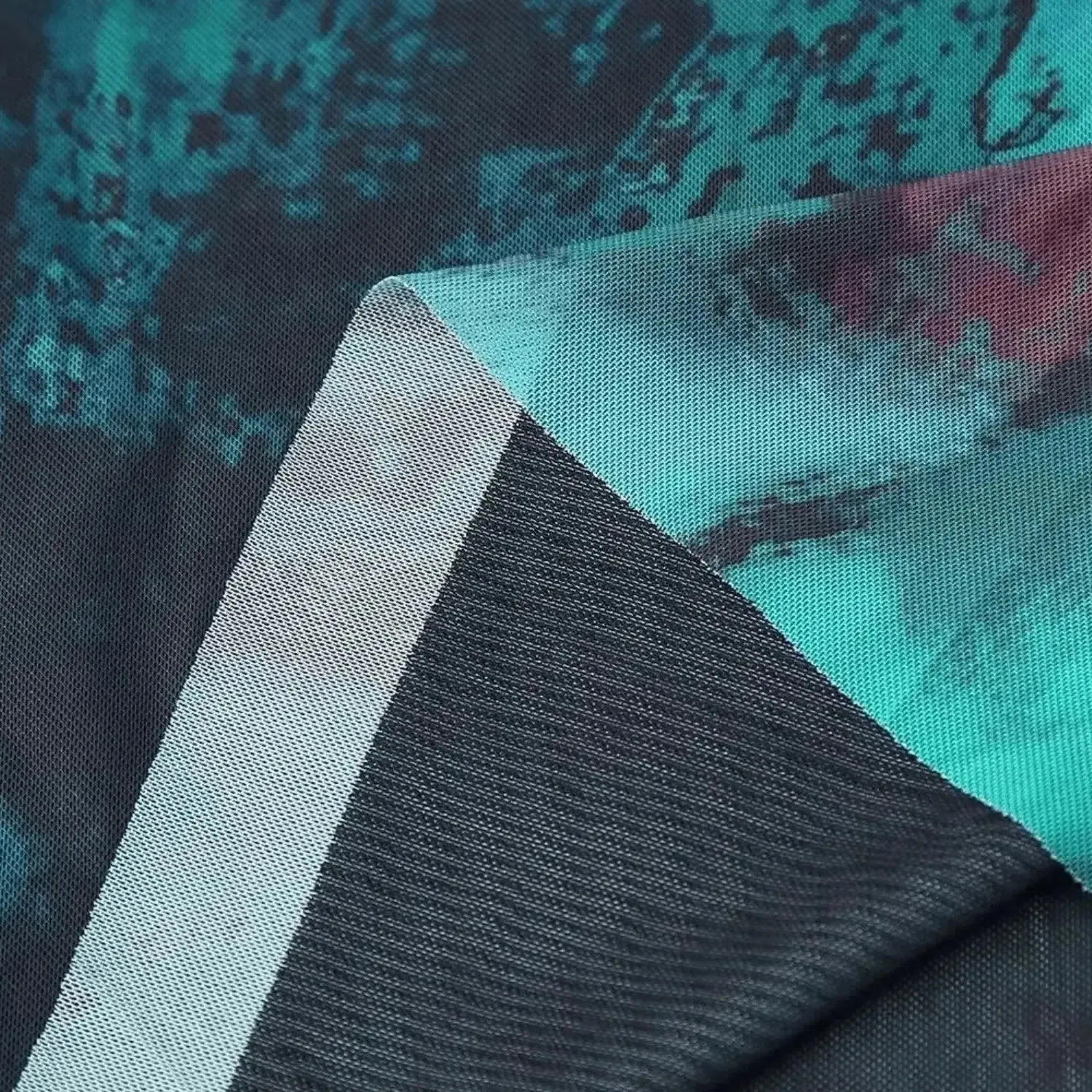 Méditerranée Éclat Set – Abstract print – One-shoulder midi skirt