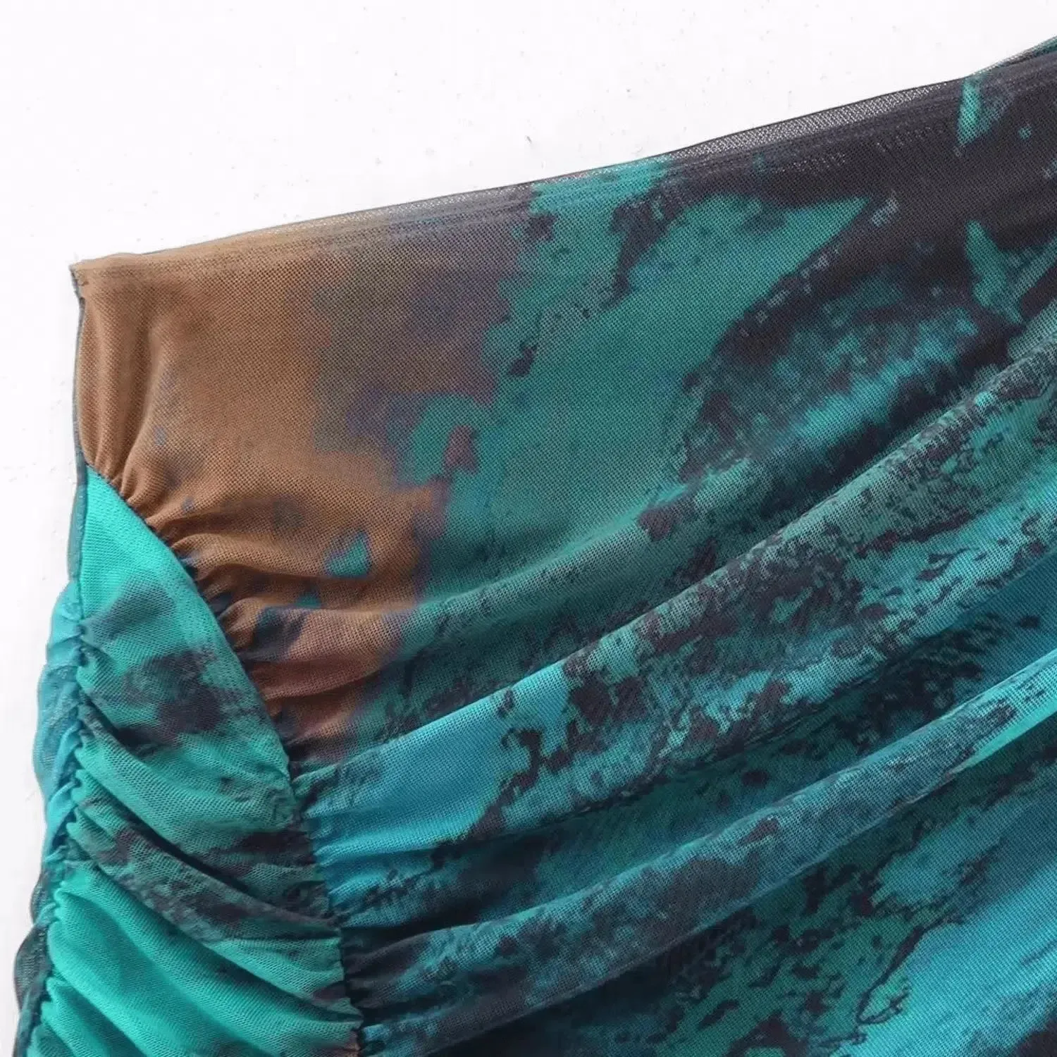 Méditerranée Éclat Set – Abstract print – One-shoulder midi skirt