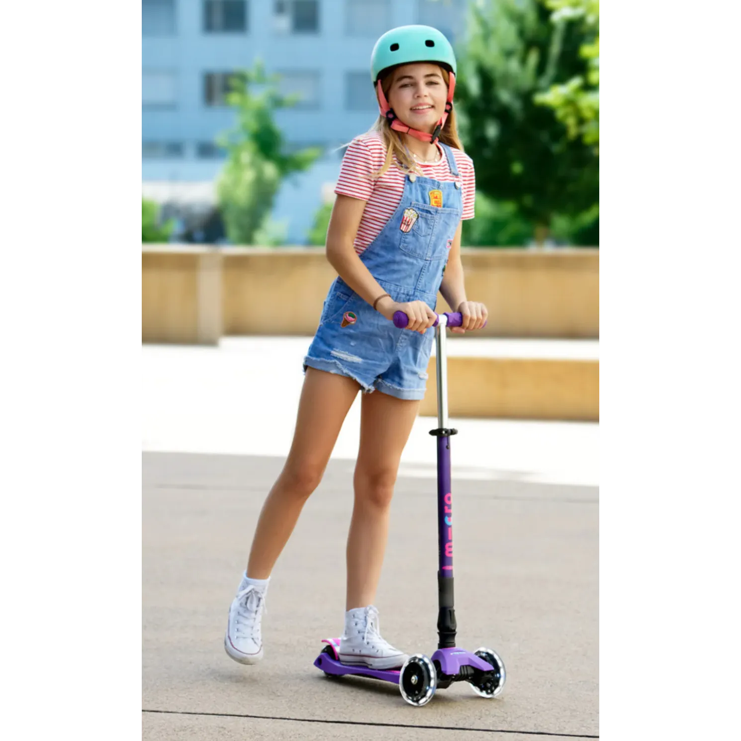 Micro Maxi Foldable LED Scooter