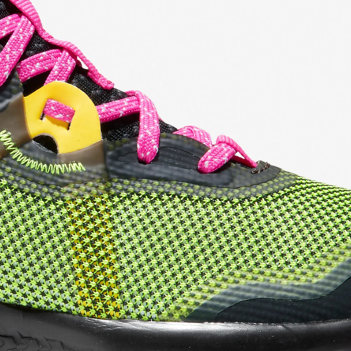 ZERØGRAND Overtake Running Shoe
